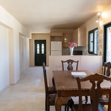 Mani Tsopakas Residences Agia Varvara (Laconia)