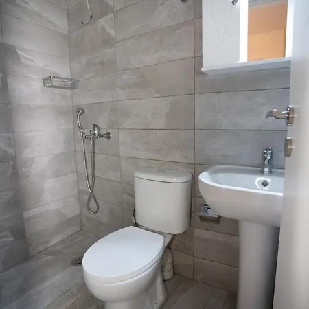 Mani Tsopakas Residences