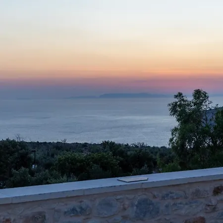 Mani Tsopakas Residences *