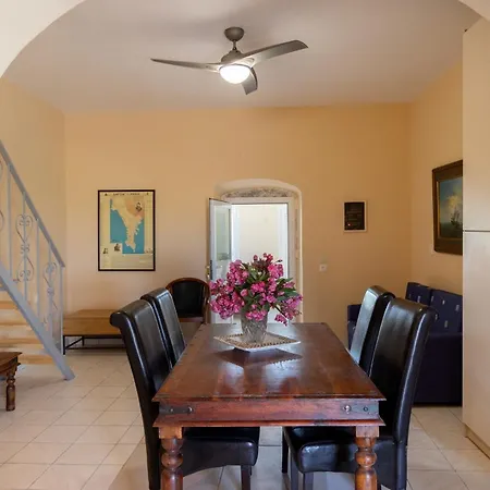 Apartman Mani Tsopakas Residences *